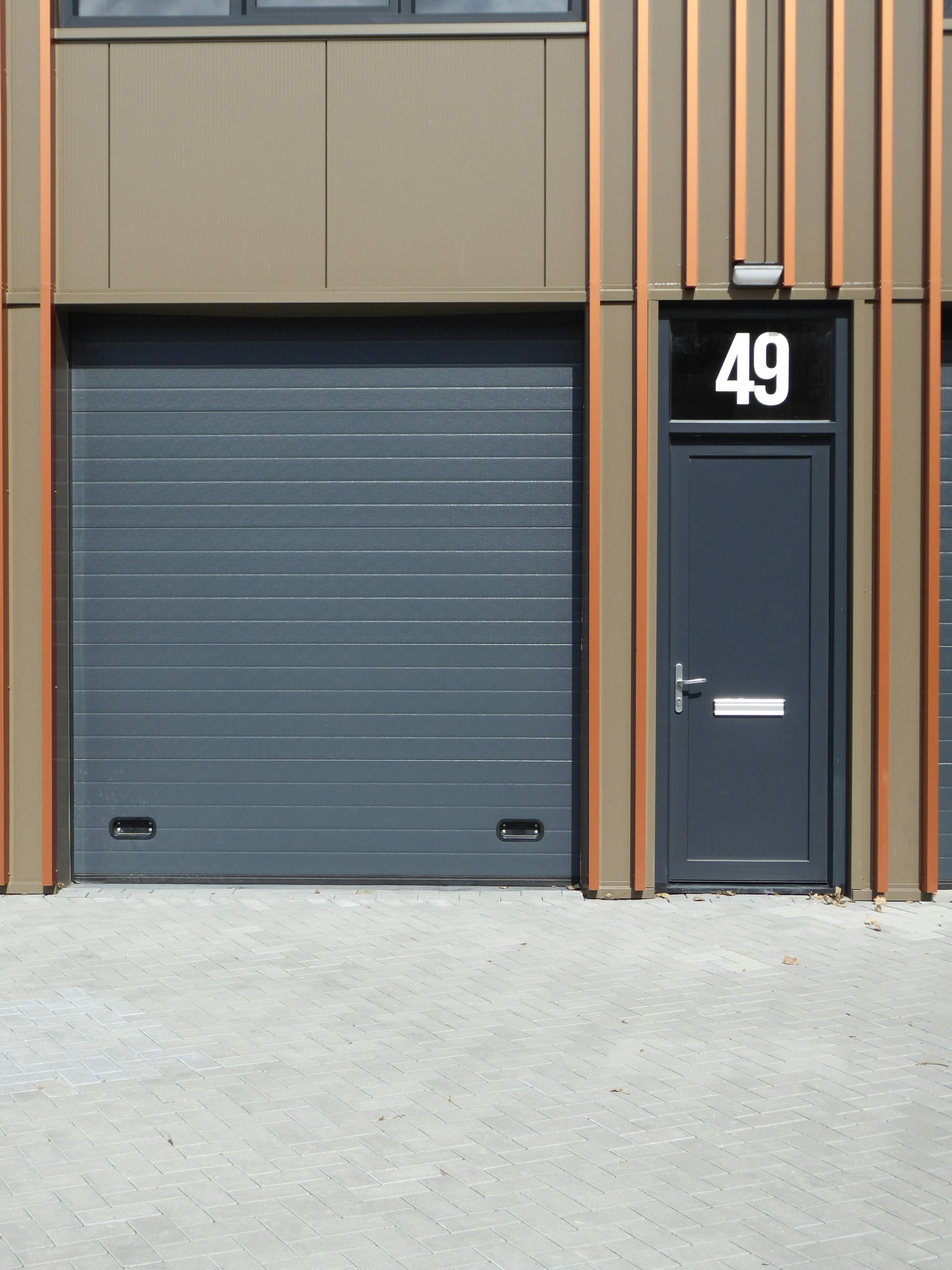 Premium Automatic Garage Doors Dubai: Installation, Repair & Smart Solutions
